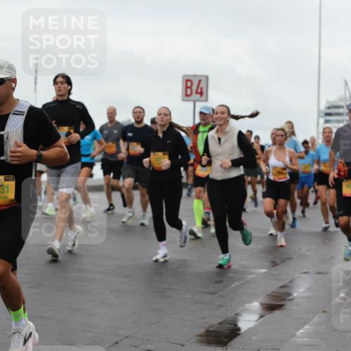 13.09.2026 - Kiel Lauf Andreas Tolksdorf http://msf.ph/oto/10402924 13.09.2026 11:02:38 Kiellinie 8417, 12731, 4, 8174 meine-sportfotos.de