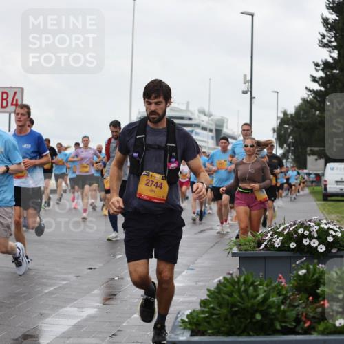 13.09.2026 - Kiel Lauf Andreas Tolksdorf http://msf.ph/oto/10402960 13.09.2026 11:02:55 Kiellinie 5701, 4, 4, 384, 2744, 1 meine-sportfotos.de