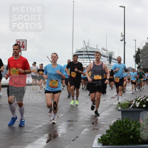 13.09.2026 - Kiel Lauf Andreas Tolksdorf http://msf.ph/oto/10402997 13.09.2026 11:03:02 Kiellinie 34, 39, 8262, 11, 5443, 223, 3669, 9795 meine-sportfotos.de