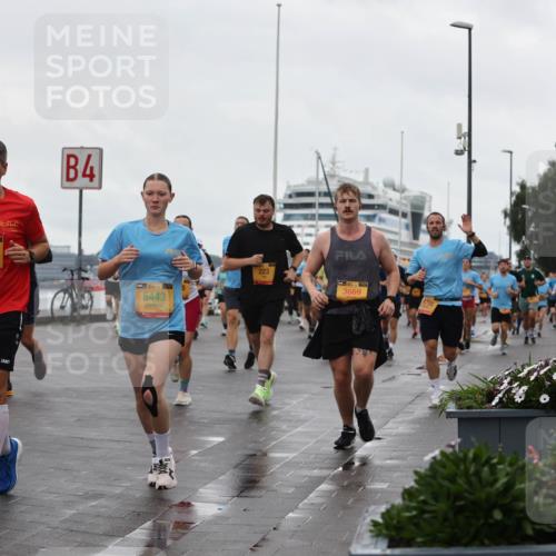 13.09.2026 - Kiel Lauf Andreas Tolksdorf http://msf.ph/oto/10403008 13.09.2026 11:03:03 Kiellinie 4653, 38, 8262, 4, 38, 5443, 223, 3669 meine-sportfotos.de