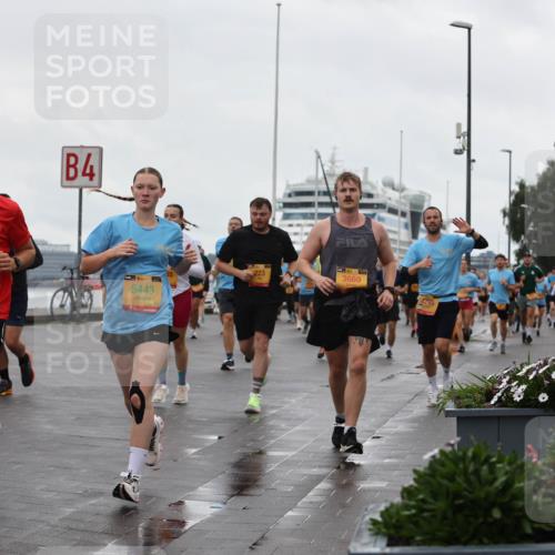 13.09.2026 - Kiel Lauf Andreas Tolksdorf http://msf.ph/oto/10403011 13.09.2026 11:03:03 Kiellinie 1, 39, 8262, 4, 38, 5443, 223, 3669, 9795 meine-sportfotos.de