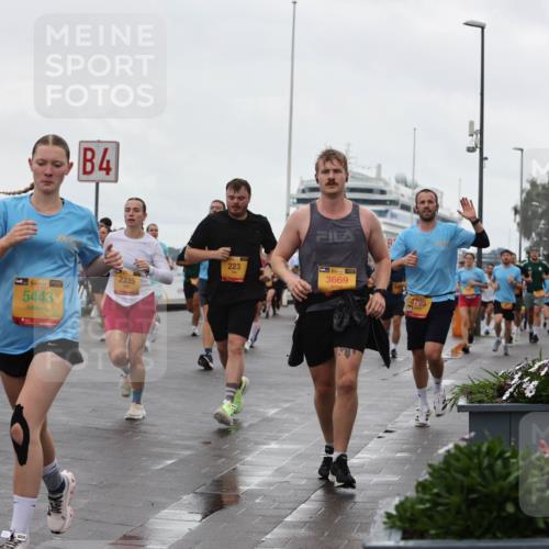 13.09.2026 - Kiel Lauf Andreas Tolksdorf http://msf.ph/oto/10403020 13.09.2026 11:03:04 Kiellinie 4, 5443, 2335, 223, 39, 3669, 4795 meine-sportfotos.de