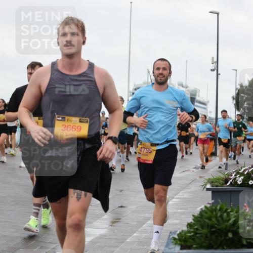 13.09.2026 - Kiel Lauf Andreas Tolksdorf http://msf.ph/oto/10403056 13.09.2026 11:03:05 Kiellinie 2335, 38, 1, 394, 3669, 38, 4795 meine-sportfotos.de