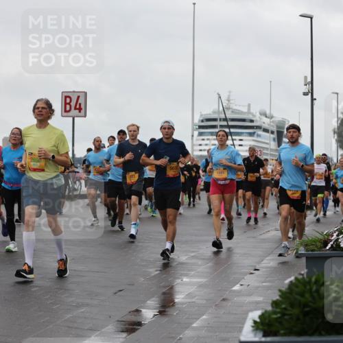 13.09.2026 - Kiel Lauf Andreas Tolksdorf http://msf.ph/oto/10403068 13.09.2026 11:03:08 Kiellinie 2650, 4, 553, 5635, 1881, 83 meine-sportfotos.de