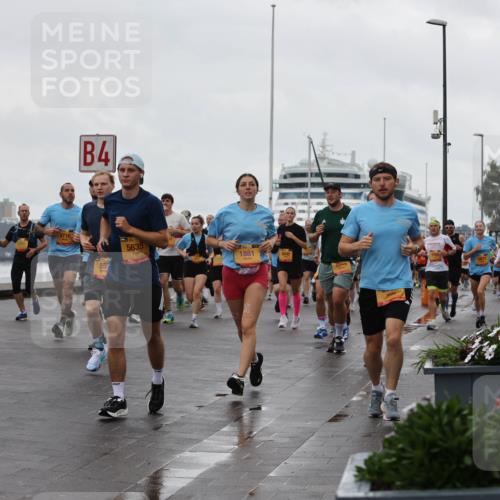 13.09.2026 - Kiel Lauf Andreas Tolksdorf http://msf.ph/oto/10403095 13.09.2026 11:03:09 Kiellinie 4, 55, 5635, 1881, 8040 meine-sportfotos.de
