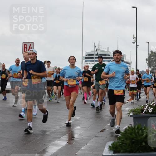 13.09.2026 - Kiel Lauf Andreas Tolksdorf http://msf.ph/oto/10403097 13.09.2026 11:03:09 Kiellinie 4716, 553, 5635, 1881 meine-sportfotos.de