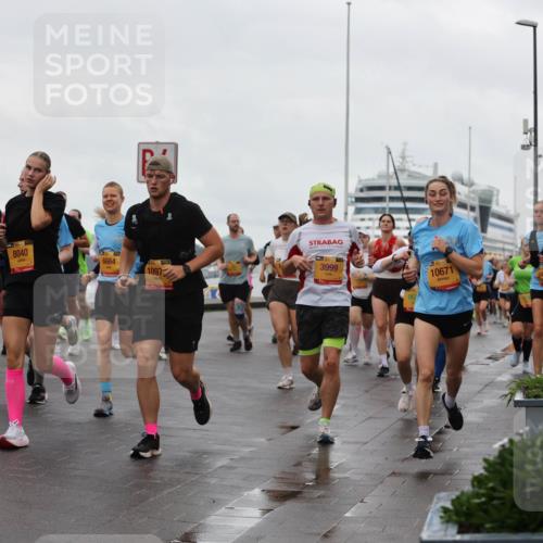 13.09.2026 - Kiel Lauf Andreas Tolksdorf http://msf.ph/oto/10403145 13.09.2026 11:03:13 Kiellinie 39, 5303, 8040, 6664, 1097, 3999, 10671, 6477, 11436 meine-sportfotos.de