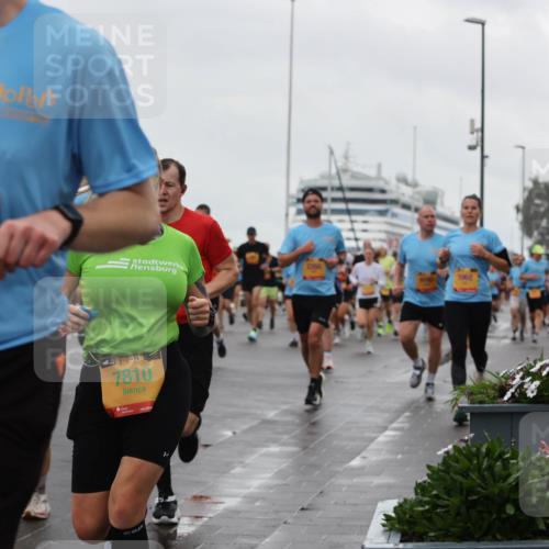 13.09.2026 - Kiel Lauf Andreas Tolksdorf http://msf.ph/oto/10403212 13.09.2026 11:03:19 Kiellinie 39, 81, 38, 8874, 4, 48, 7810 meine-sportfotos.de