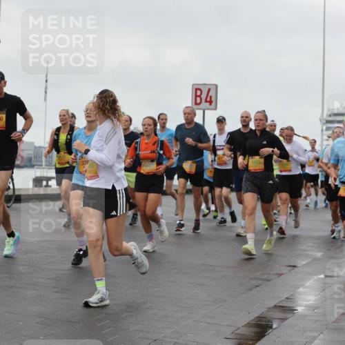 13.09.2026 - Kiel Lauf Andreas Tolksdorf http://msf.ph/oto/10403311 13.09.2026 11:03:25 Kiellinie 12060, 378, 4, 4955, 7500, 3011, 6465 meine-sportfotos.de