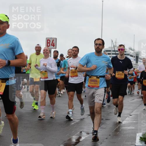 13.09.2026 - Kiel Lauf Andreas Tolksdorf http://msf.ph/oto/10403347 13.09.2026 11:03:27 Kiellinie 40, 1, 39, 3011, 4, 1130, 7500, 12609, 38, 6465, 4123, 9812 meine-sportfotos.de