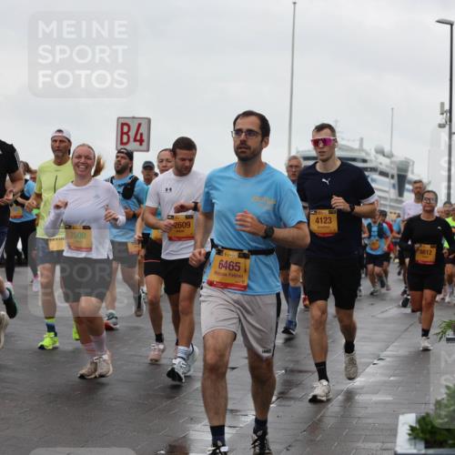 13.09.2026 - Kiel Lauf Andreas Tolksdorf http://msf.ph/oto/10403354 13.09.2026 11:03:28 Kiellinie 88, 1, 39, 3472, 4, 7500, 38, 2609, 38, 6465, 39, 4123, 9812 meine-sportfotos.de