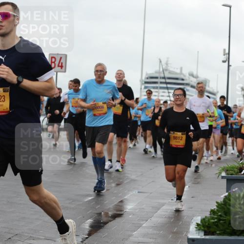 13.09.2026 - Kiel Lauf Andreas Tolksdorf http://msf.ph/oto/10403365 13.09.2026 11:03:29 Kiellinie 4, 38, 126, 4123, 3, 1142, 6006, 9812, 1925 meine-sportfotos.de