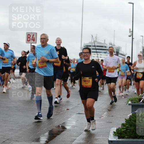 13.09.2026 - Kiel Lauf Andreas Tolksdorf http://msf.ph/oto/10403376 13.09.2026 11:03:30 Kiellinie 4, 11324, 6006, 39, 9812, 11925 meine-sportfotos.de