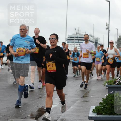 13.09.2026 - Kiel Lauf Andreas Tolksdorf http://msf.ph/oto/10403387 13.09.2026 11:03:30 Kiellinie 11324, 6006, 38, 9812, 11925 meine-sportfotos.de