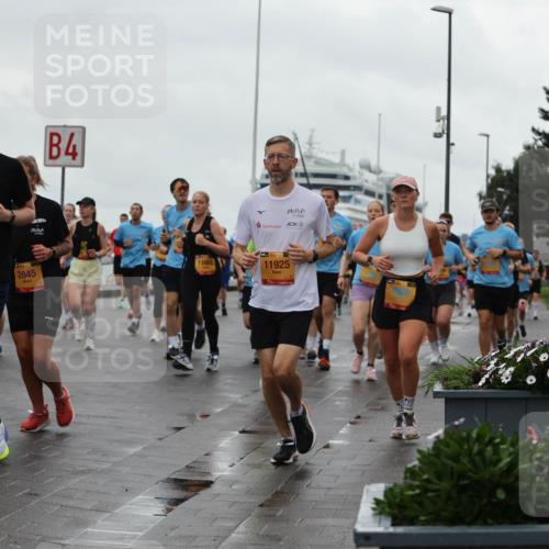 13.09.2026 - Kiel Lauf Andreas Tolksdorf http://msf.ph/oto/10403403 13.09.2026 11:03:31 Kiellinie 20, 7161, 2845, 4, 11665, 38, 11925 meine-sportfotos.de