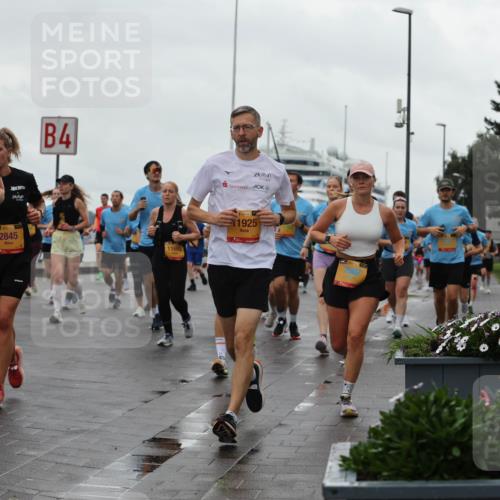 13.09.2026 - Kiel Lauf Andreas Tolksdorf http://msf.ph/oto/10403409 13.09.2026 11:03:31 Kiellinie 4, 420, 38, 7161, 2845, 11665, 38, 11925 meine-sportfotos.de