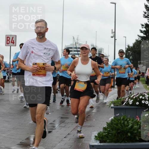 13.09.2026 - Kiel Lauf Andreas Tolksdorf http://msf.ph/oto/10403422 13.09.2026 11:03:32 Kiellinie 1112, 4, 38, 925, 1, 39, 7582, 7109 meine-sportfotos.de