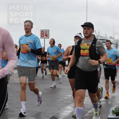 13.09.2026 - Kiel Lauf Andreas Tolksdorf http://msf.ph/oto/10403494 13.09.2026 11:03:45 Kiellinie 38, 2459, 4, 65, 4241, 5728 meine-sportfotos.de
