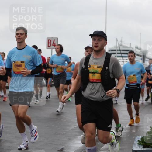 13.09.2026 - Kiel Lauf Andreas Tolksdorf http://msf.ph/oto/10403497 13.09.2026 11:03:45 Kiellinie 60, 38, 8900, 4, 48, 6566, 9241, 5728 meine-sportfotos.de