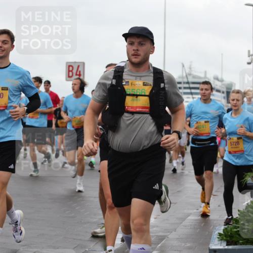 13.09.2026 - Kiel Lauf Andreas Tolksdorf http://msf.ph/oto/10403502 13.09.2026 11:03:45 Kiellinie 38, 8900, 4, 4, 48, 6566, 924, 5728 meine-sportfotos.de