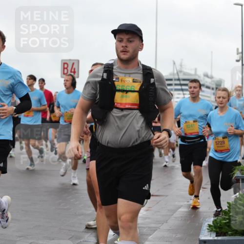 13.09.2026 - Kiel Lauf Andreas Tolksdorf http://msf.ph/oto/10403503 13.09.2026 11:03:45 Kiellinie 8900, 4, 4, 38, 6566, 9241, 5728 meine-sportfotos.de
