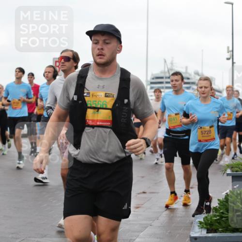 13.09.2026 - Kiel Lauf Andreas Tolksdorf http://msf.ph/oto/10403507 13.09.2026 11:03:45 Kiellinie 48, 6566, 9241, 5728 meine-sportfotos.de