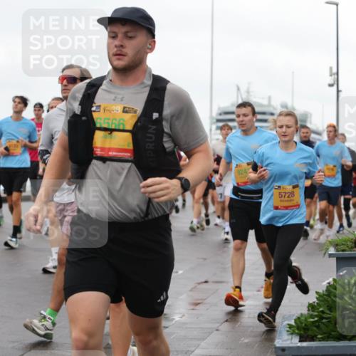 13.09.2026 - Kiel Lauf Andreas Tolksdorf http://msf.ph/oto/10403510 13.09.2026 11:03:45 Kiellinie 9133, 4, 38, 6566, 9242, 39, 5728 meine-sportfotos.de