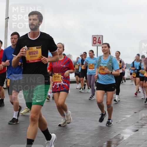 13.09.2026 - Kiel Lauf Andreas Tolksdorf http://msf.ph/oto/10403615 13.09.2026 11:03:55 Kiellinie 6389, 38, 8928, 39, 3759, 4, 8182, 39, 2760 meine-sportfotos.de