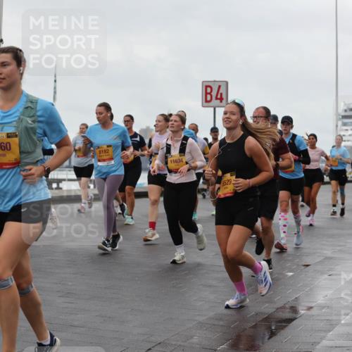 13.09.2026 - Kiel Lauf Andreas Tolksdorf http://msf.ph/oto/10403633 13.09.2026 11:03:56 Kiellinie 38, 2760, 8182, 11634, 4, 6529, 80 meine-sportfotos.de