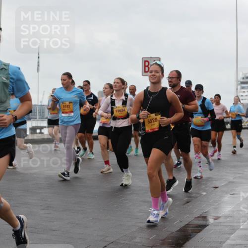 13.09.2026 - Kiel Lauf Andreas Tolksdorf http://msf.ph/oto/10403636 13.09.2026 11:03:56 Kiellinie 1, 39, 2760, 8182, 11634, 39, 6529, 80 meine-sportfotos.de