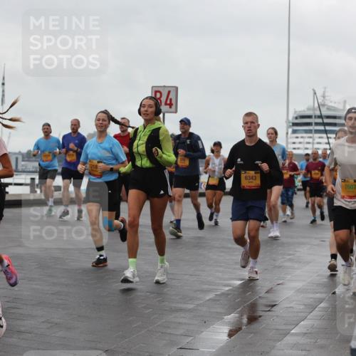 13.09.2026 - Kiel Lauf Andreas Tolksdorf http://msf.ph/oto/10403711 13.09.2026 11:04:00 Kiellinie 38, 1507, 2274, 1218, 84, 6343, 11, 7607, 7236 meine-sportfotos.de