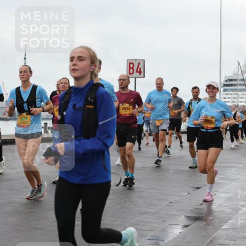 13.09.2026 - Kiel Lauf Andreas Tolksdorf http://msf.ph/oto/10403775 13.09.2026 11:04:06 Kiellinie 6304, 4, 2934, 7793, 11891 meine-sportfotos.de