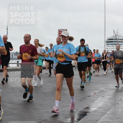 13.09.2026 - Kiel Lauf Andreas Tolksdorf http://msf.ph/oto/10403799 13.09.2026 11:04:07 Kiellinie 10402, 293, 7793, 11891, 12231 meine-sportfotos.de