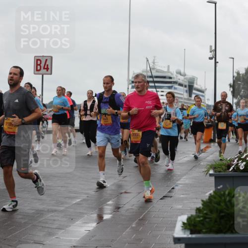 13.09.2026 - Kiel Lauf Andreas Tolksdorf http://msf.ph/oto/10403839 13.09.2026 11:04:09 Kiellinie 1072, 4, 1189, 355, 12231, 12116 meine-sportfotos.de