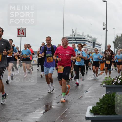 13.09.2026 - Kiel Lauf Andreas Tolksdorf http://msf.ph/oto/10403845 13.09.2026 11:04:09 Kiellinie 1, 38, 12059, 11891, 4, 355, 12116, 39, 2231, 3 meine-sportfotos.de