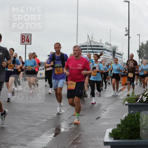 13.09.2026 - Kiel Lauf Andreas Tolksdorf http://msf.ph/oto/10403846 13.09.2026 11:04:09 Kiellinie 12059, 38, 11891, 4, 9301, 355, 12116, 12231, 3 meine-sportfotos.de