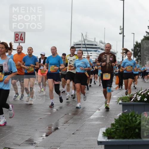 13.09.2026 - Kiel Lauf Andreas Tolksdorf http://msf.ph/oto/10403895 13.09.2026 11:04:11 Kiellinie 239, 768, 4, 9032, 12116, 6609 meine-sportfotos.de