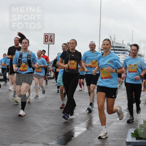 13.09.2026 - Kiel Lauf Andreas Tolksdorf http://msf.ph/oto/10403989 13.09.2026 11:04:19 Kiellinie 9432, 4, 4387 meine-sportfotos.de