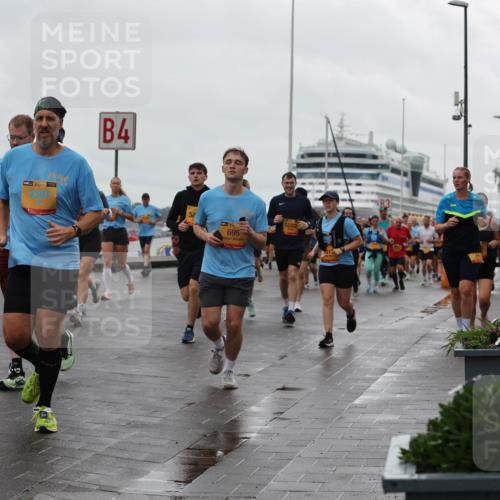 13.09.2026 - Kiel Lauf Andreas Tolksdorf http://msf.ph/oto/10404028 13.09.2026 11:04:24 Kiellinie 39, 4303, 4, 58, 695 meine-sportfotos.de