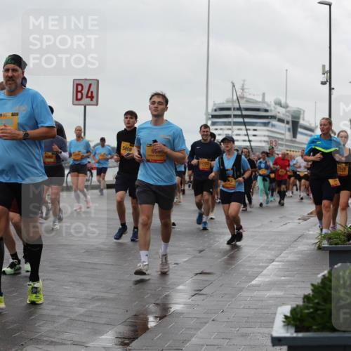 13.09.2026 - Kiel Lauf Andreas Tolksdorf http://msf.ph/oto/10404033 13.09.2026 11:04:24 Kiellinie 9397, 4, 5808, 655, 7529, 12322 meine-sportfotos.de