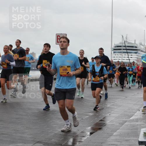 13.09.2026 - Kiel Lauf Andreas Tolksdorf http://msf.ph/oto/10404057 13.09.2026 11:04:25 Kiellinie 8629, 9397, 4453, 5809, 39, 695, 313, 3 meine-sportfotos.de