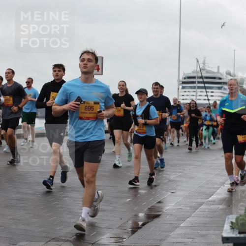 13.09.2026 - Kiel Lauf Andreas Tolksdorf http://msf.ph/oto/10404061 13.09.2026 11:04:25 Kiellinie 4453, 11497, 9397, 38, 695, 385, 313 meine-sportfotos.de