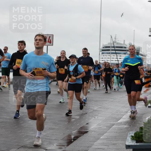 13.09.2026 - Kiel Lauf Andreas Tolksdorf http://msf.ph/oto/10404064 13.09.2026 11:04:25 Kiellinie 9397, 34, 4453, 580, 4, 38, 695, 385, 12322 meine-sportfotos.de