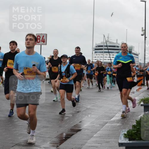 13.09.2026 - Kiel Lauf Andreas Tolksdorf http://msf.ph/oto/10404066 13.09.2026 11:04:25 Kiellinie 9397, 4, 4453, 5808, 39, 695, 12322, 385 meine-sportfotos.de
