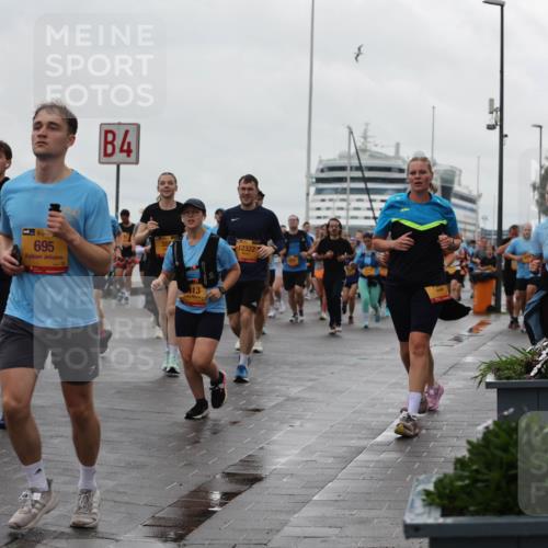 13.09.2026 - Kiel Lauf Andreas Tolksdorf http://msf.ph/oto/10404068 13.09.2026 11:04:25 Kiellinie 4453, 580, 14, 311, 695, 4, 13, 12322 meine-sportfotos.de