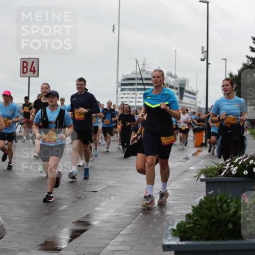 13.09.2026 - Kiel Lauf Andreas Tolksdorf http://msf.ph/oto/10404073 13.09.2026 11:04:26 Kiellinie 4, 15, 38, 695, 6313 meine-sportfotos.de