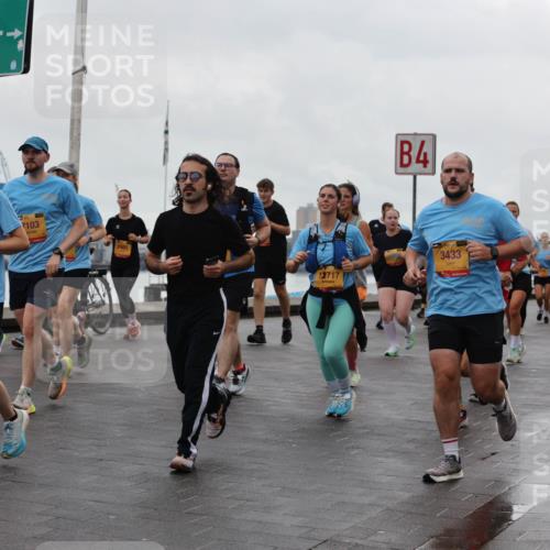 13.09.2026 - Kiel Lauf Andreas Tolksdorf http://msf.ph/oto/10404122 13.09.2026 11:04:32 Kiellinie 3, 39, 7159, 103, 4, 12717, 38, 3433 meine-sportfotos.de