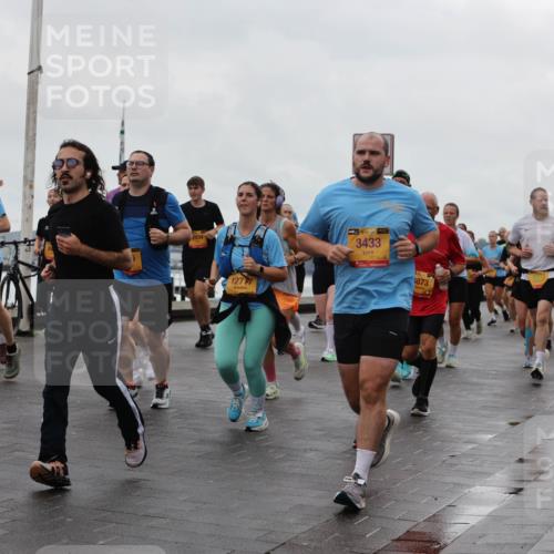 13.09.2026 - Kiel Lauf Andreas Tolksdorf http://msf.ph/oto/10404129 13.09.2026 11:04:32 Kiellinie 7103, 2034, 12717, 39, 3433, 1873, 517, 3760 meine-sportfotos.de