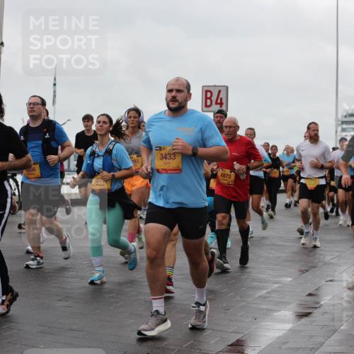 13.09.2026 - Kiel Lauf Andreas Tolksdorf http://msf.ph/oto/10404135 13.09.2026 11:04:32 Kiellinie 0866, 127, 293, 14, 39, 3433, 4, 8873, 3760 meine-sportfotos.de