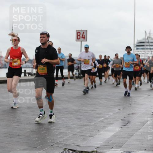 13.09.2026 - Kiel Lauf Andreas Tolksdorf http://msf.ph/oto/10404256 13.09.2026 11:04:58 Kiellinie 11902, 3045, 3349, 4 meine-sportfotos.de